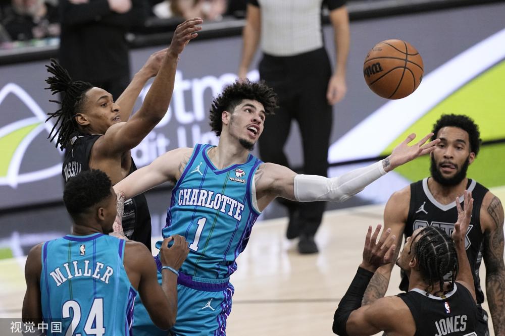 之间默契的 之间默契的